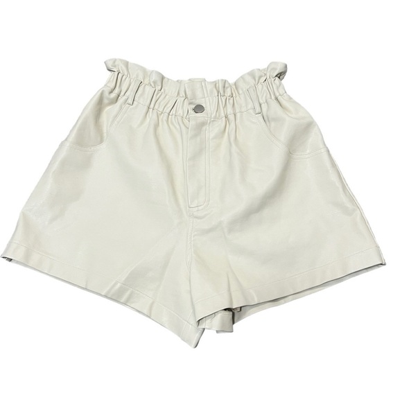 ASTR Petunia Faux Leather Shorts Paperbag High Waist Color Sand Size Medium - Picture 4 of 8